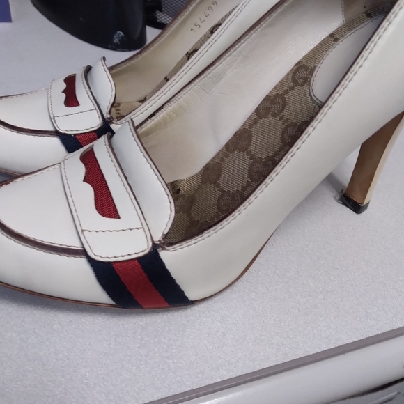 GUCCI WHITE LEATHER SHERRY LINE HEELS - Picture 2 of 9